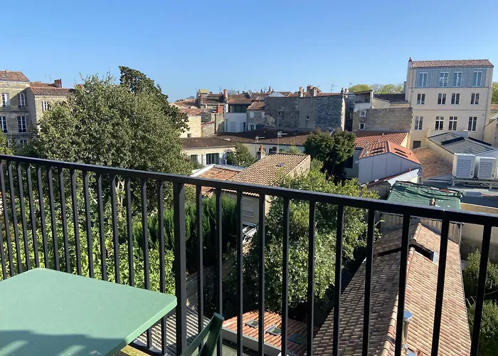 شقة T4 Au Coeur Du Triangle D'or