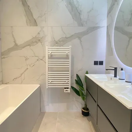 Appartement T4 Au Coeur Du Triangle D'or Bordeaux
